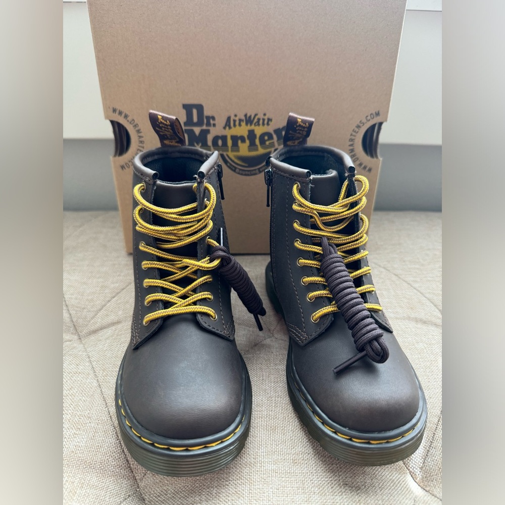 Toddler Dr. Martens 1460 Wildhorse Lamper Boots - Picture 2 of 7